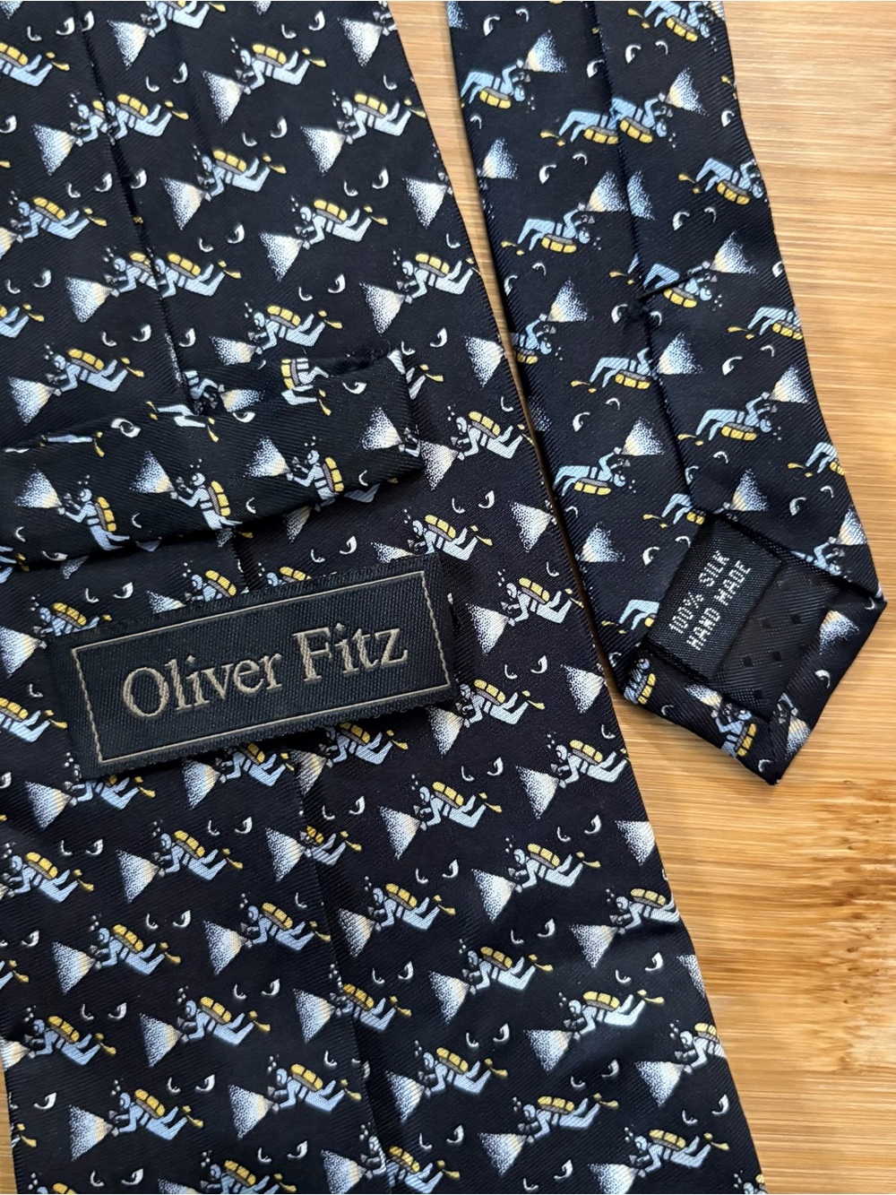 Vintage Oliver Fitz Men’s Silk Tie Black Scuba Diver Novelty Necktie